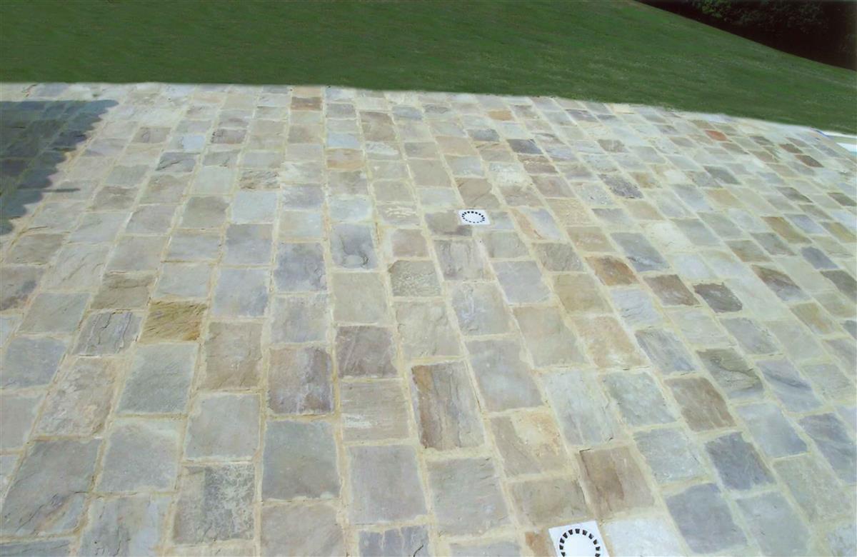 Free lenght pavement in Natural Braun Stone n°14