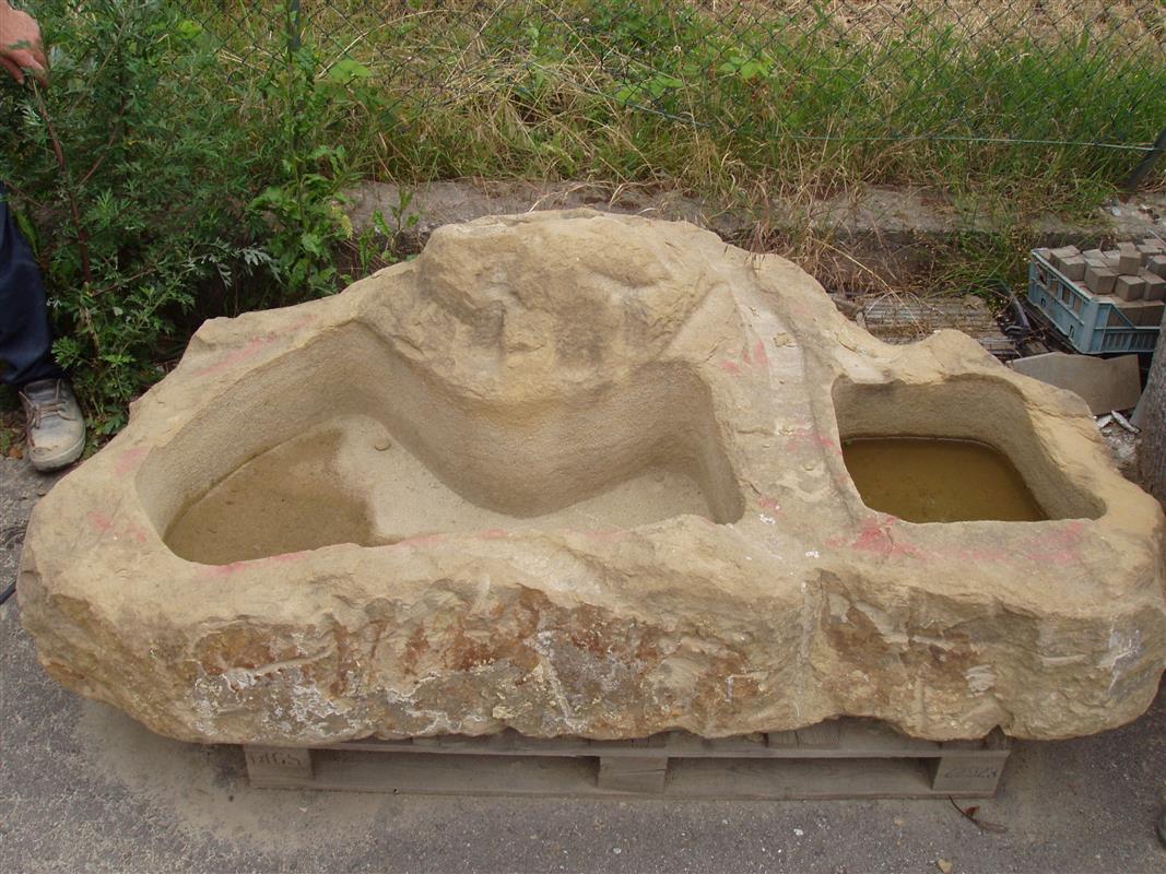 Fontana in Pietra di Langa Naturale n°36