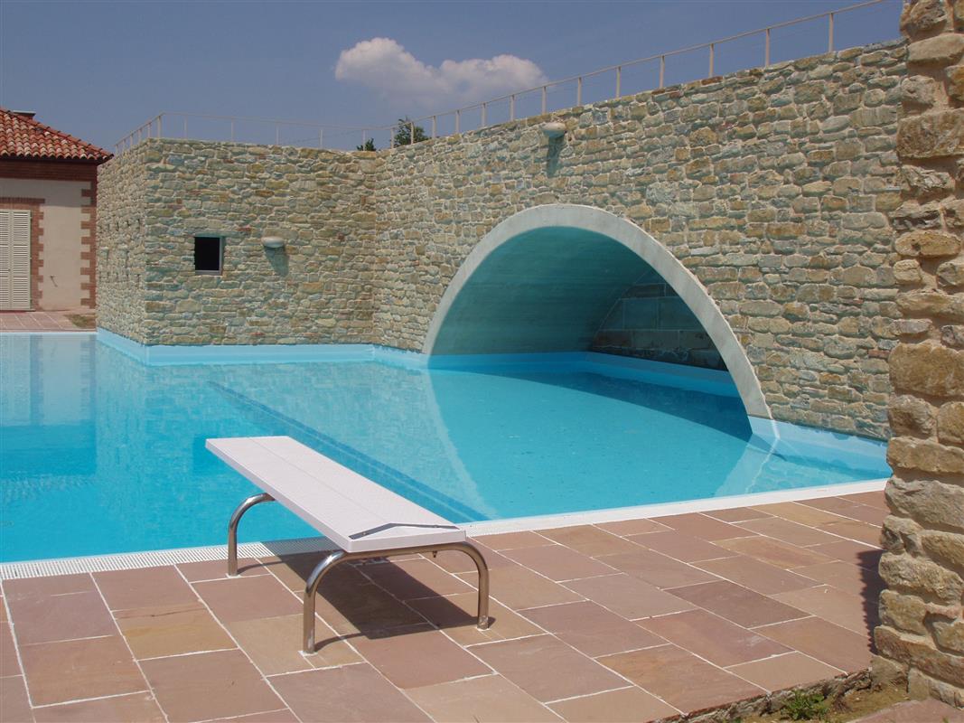 Pavimento e bordo per piscina in Pietra Gaia Naturale n°35