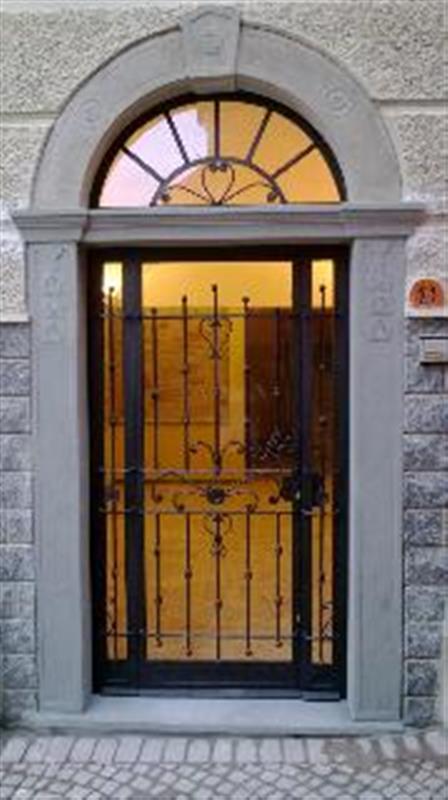 Custom made portal and window border in Natural Stone n°15