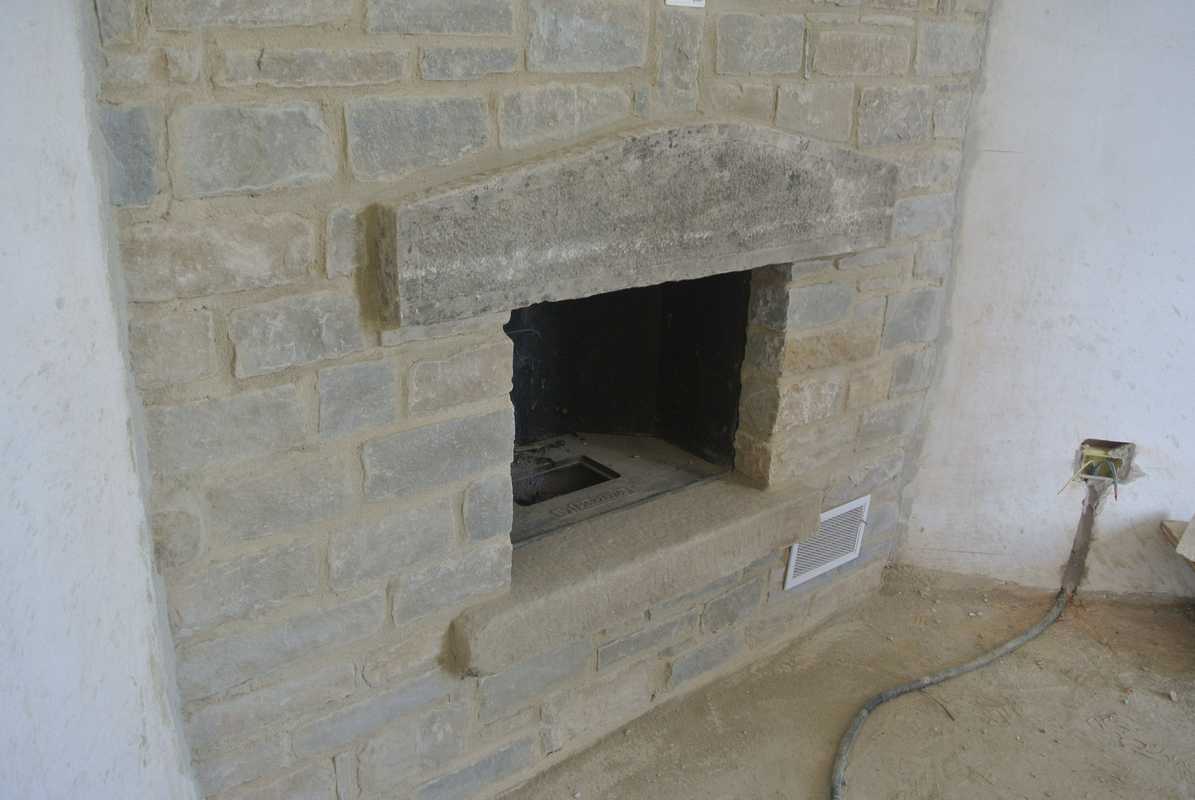 Fireplace in Natural Langa’s Stone n°20