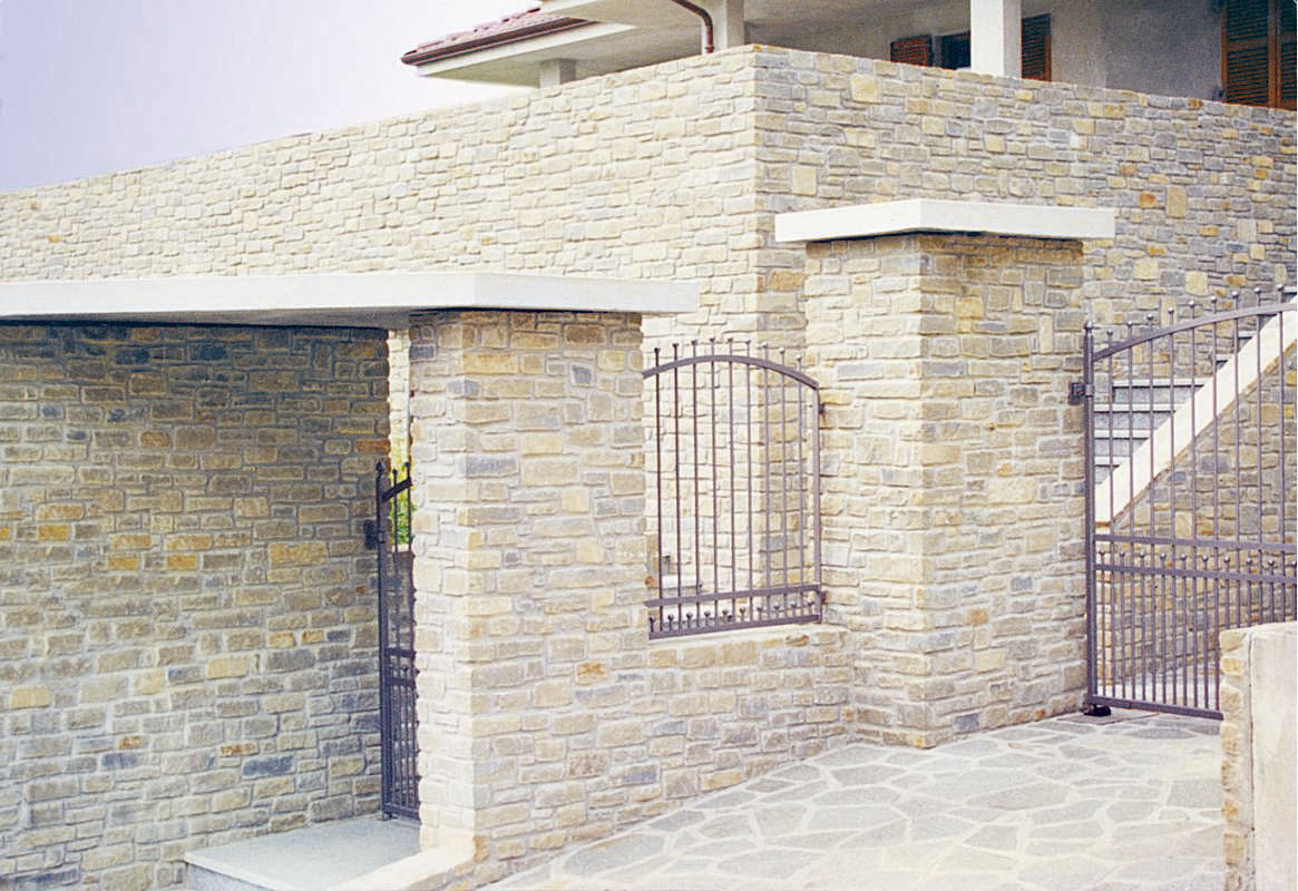 House in Natural Langa’s Stone n°95