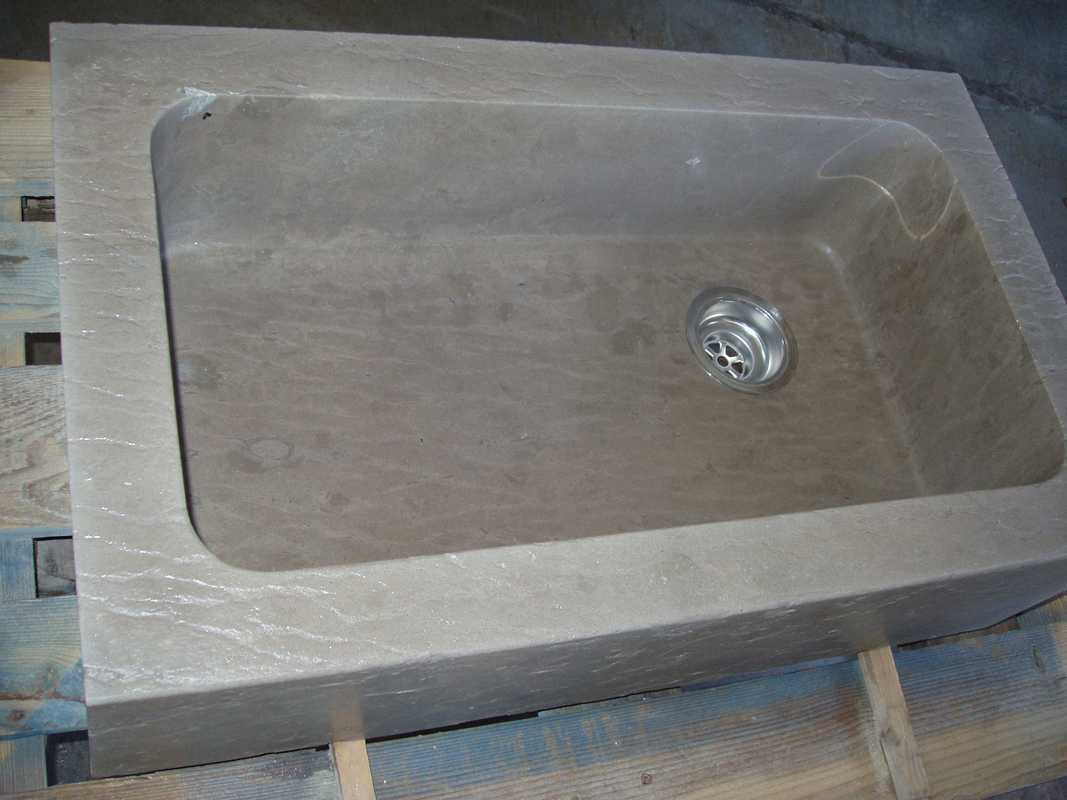 Custom made bathroom sink in Natural Langa’s stone n°5