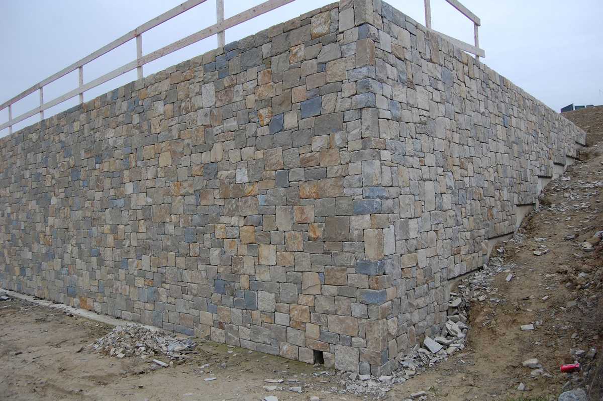 Wall in Natural Langa’s Stone n°57