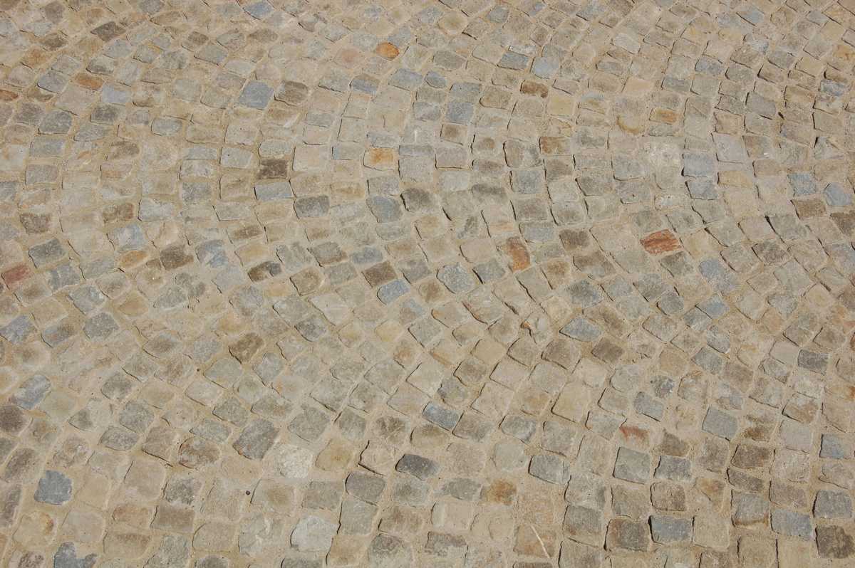 Cobbles paving in Langa’s Natural Stone n°38