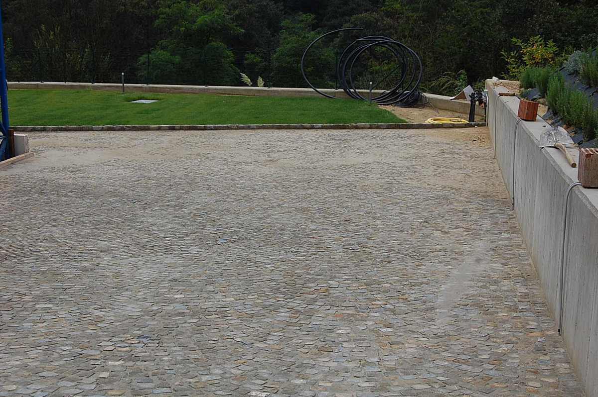 Cobbles paving in Langa’s Natural Stone n°4