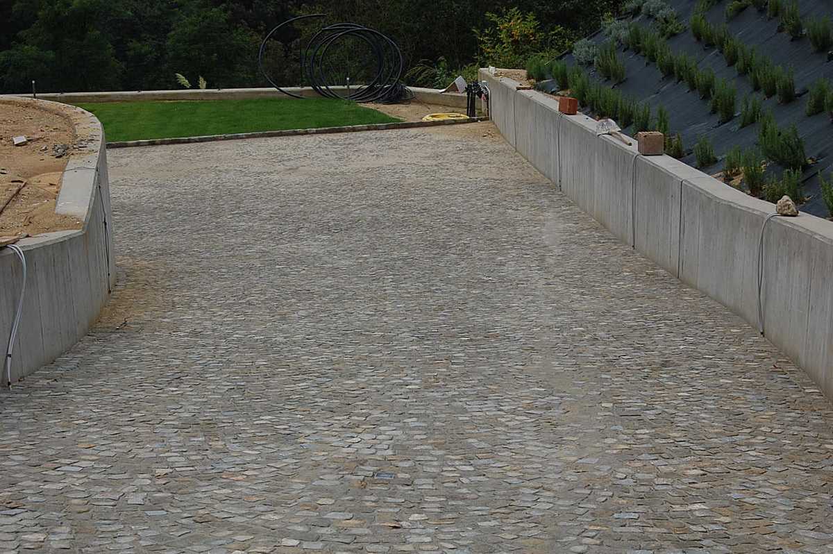 Cobbles paving in Langa’s Natural Stone n°6