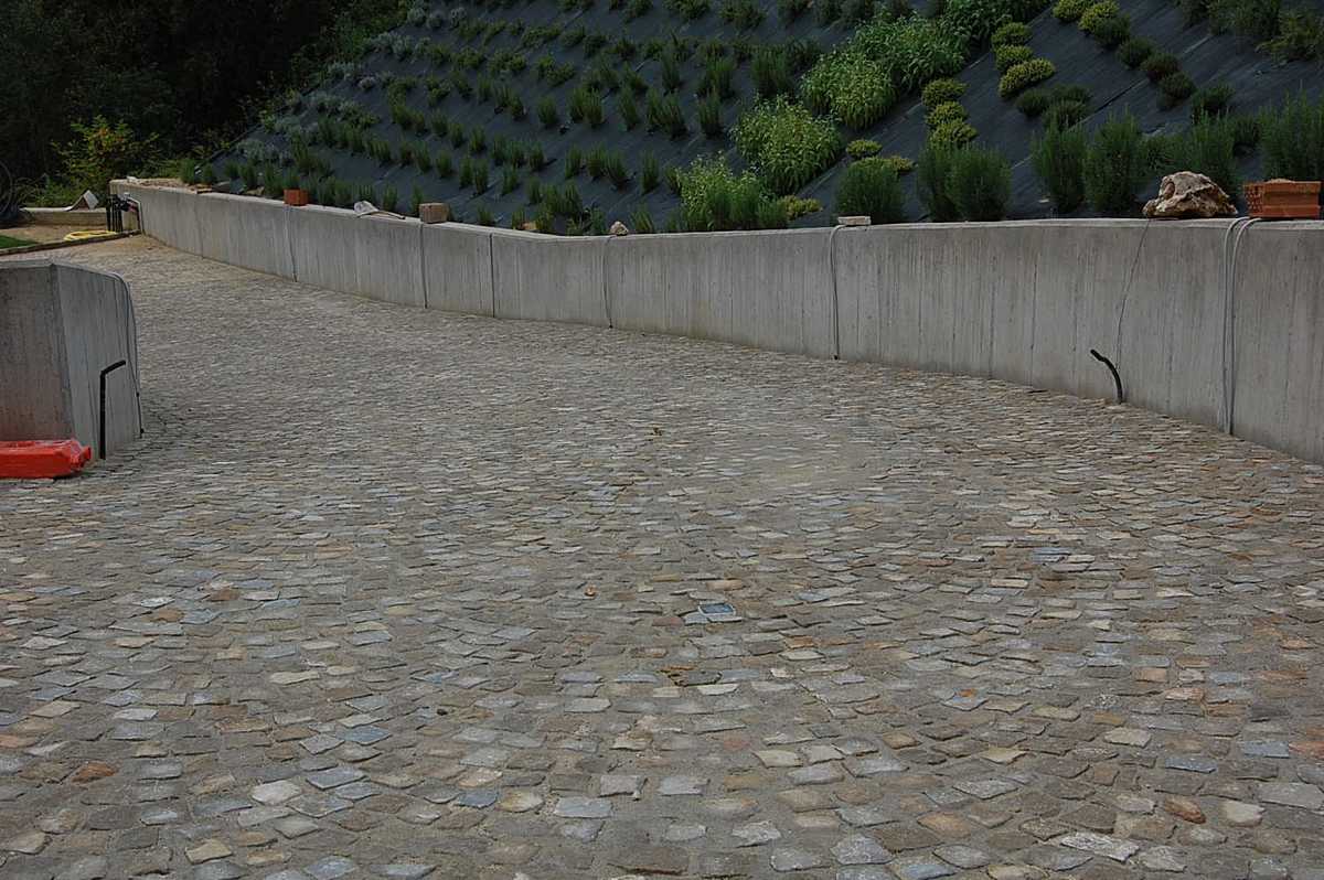 Cobbles paving in Langa’s Natural Stone n°7