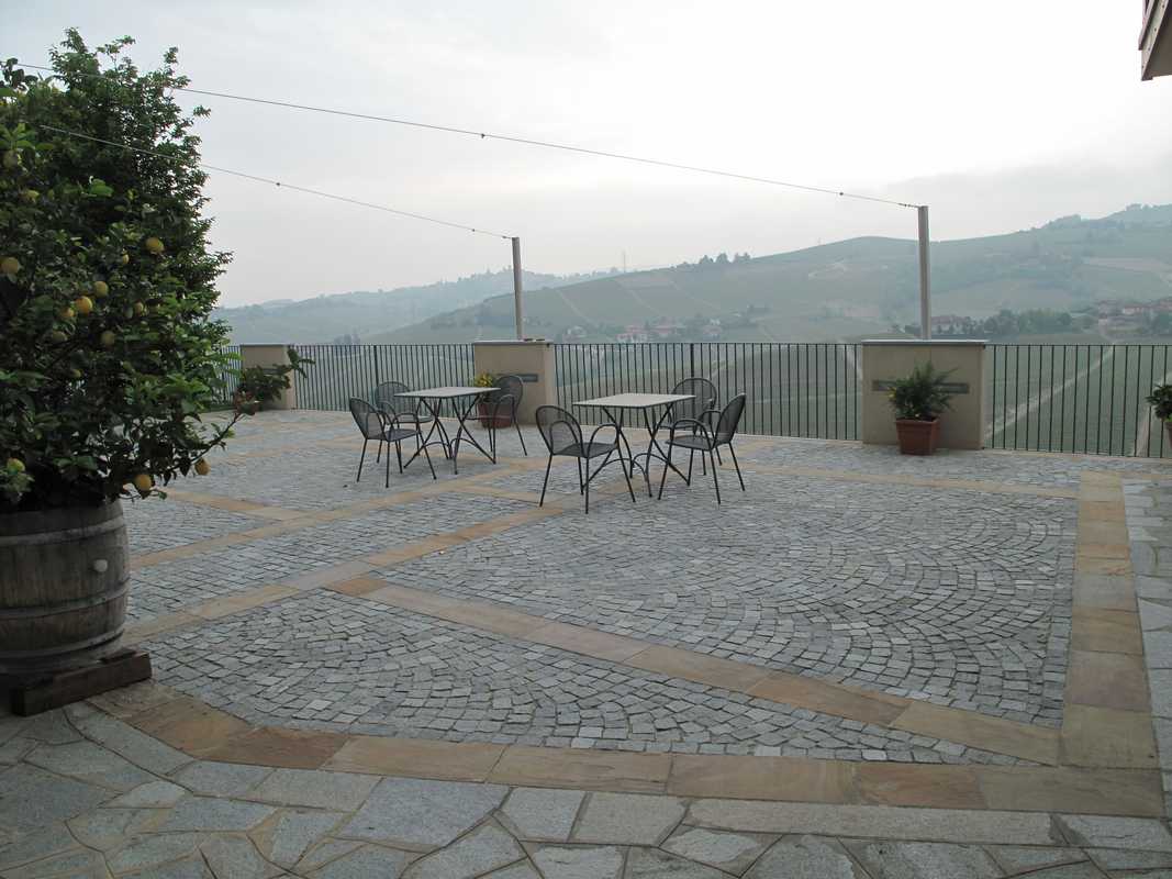 Cobbles paving in Luserna’s Natural Stone n°27