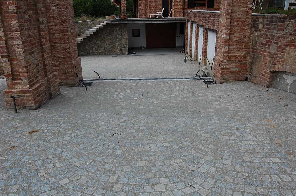 Cobbles paving in Gaia’s Natural Stone n°66