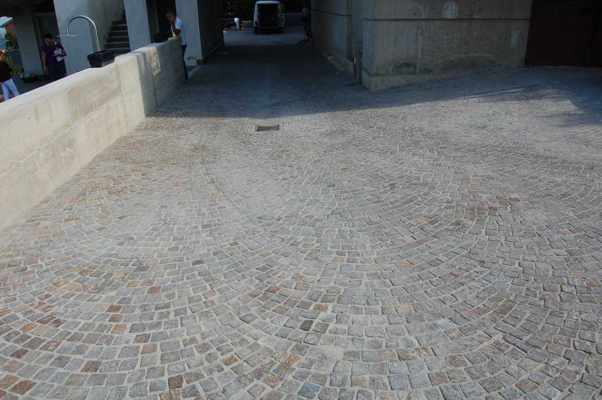 Cobbles paving in Porfido of Trentino’s Natural Stone n°20
