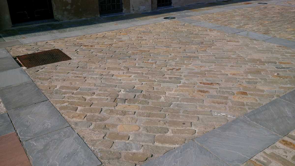 Block pavement named “sternìa” in Natural Langa’s Stone n°12
