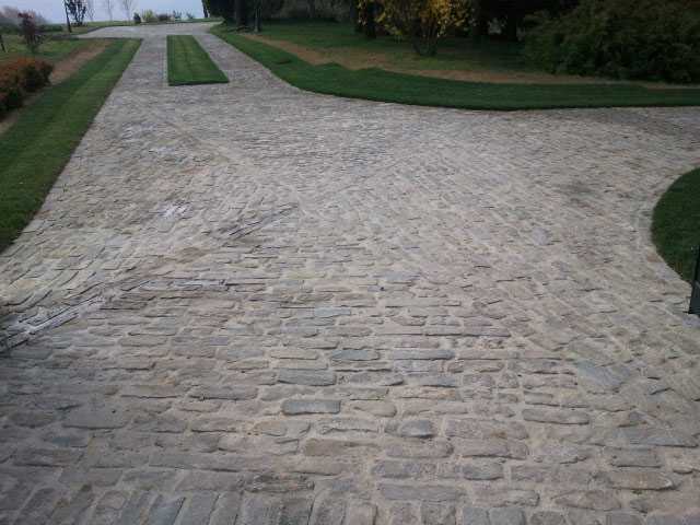 Block pavement named “sternìa” in Natural Langa’s Stone n°23