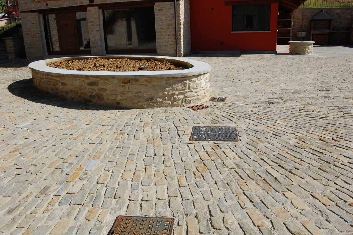 Block pavement named “sternìa” in Natural Langa’s Stone n°37