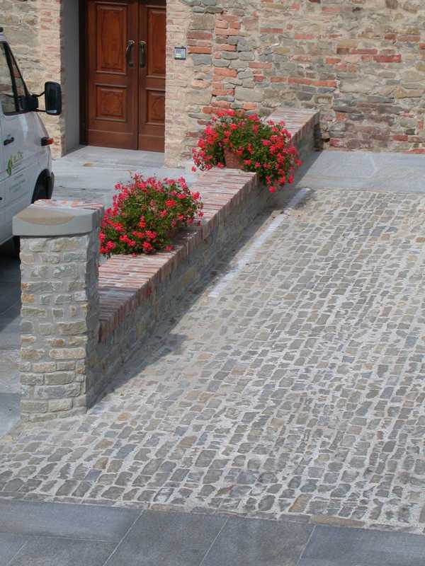 Block pavement named “sternìa” in Natural Langa’s Stone n°9