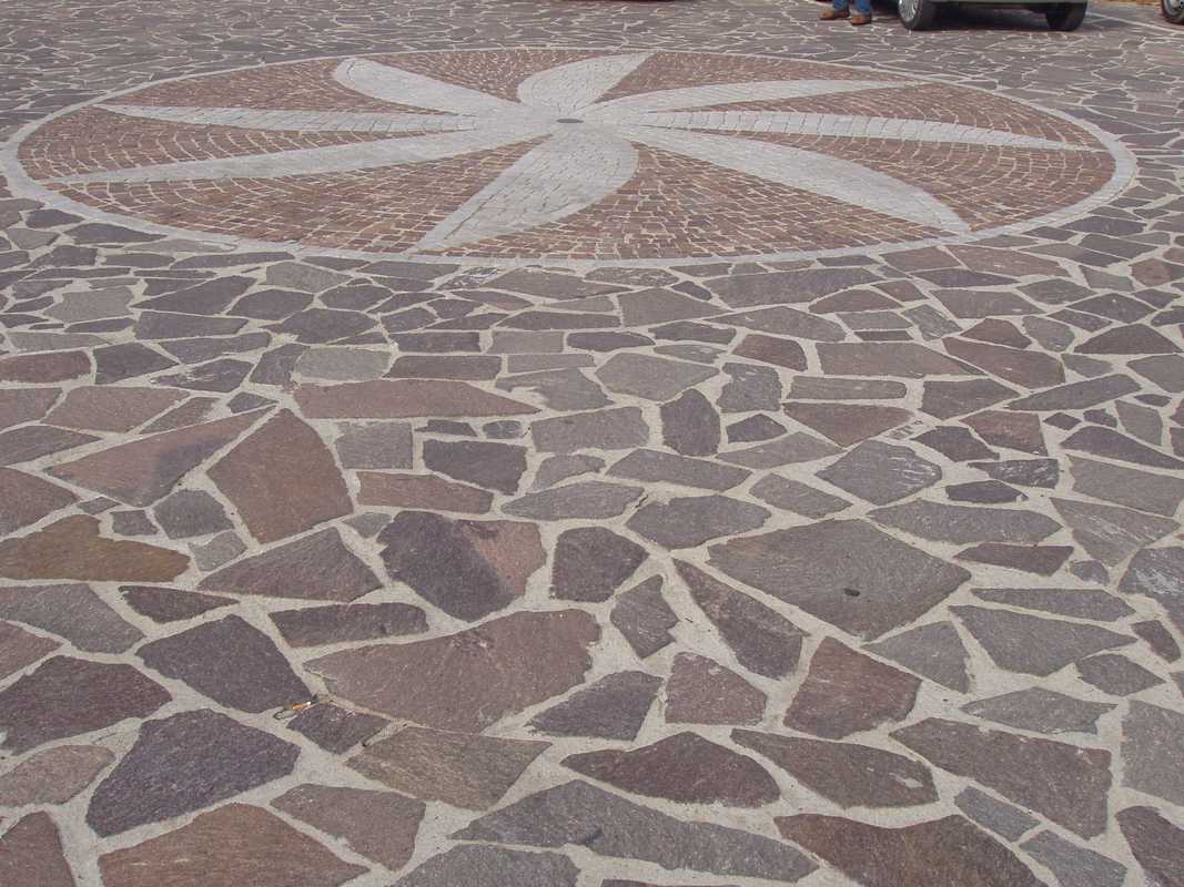 Crazy paving in Natural Porphyry n°8