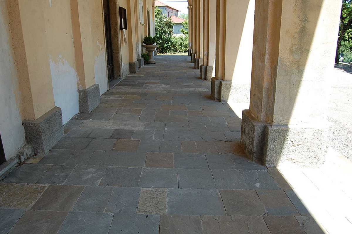 Free lenght pavement in Natural Braun Stone n°29