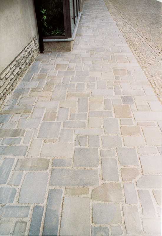 Natural stone flooring type “Piastrelle” n°5
