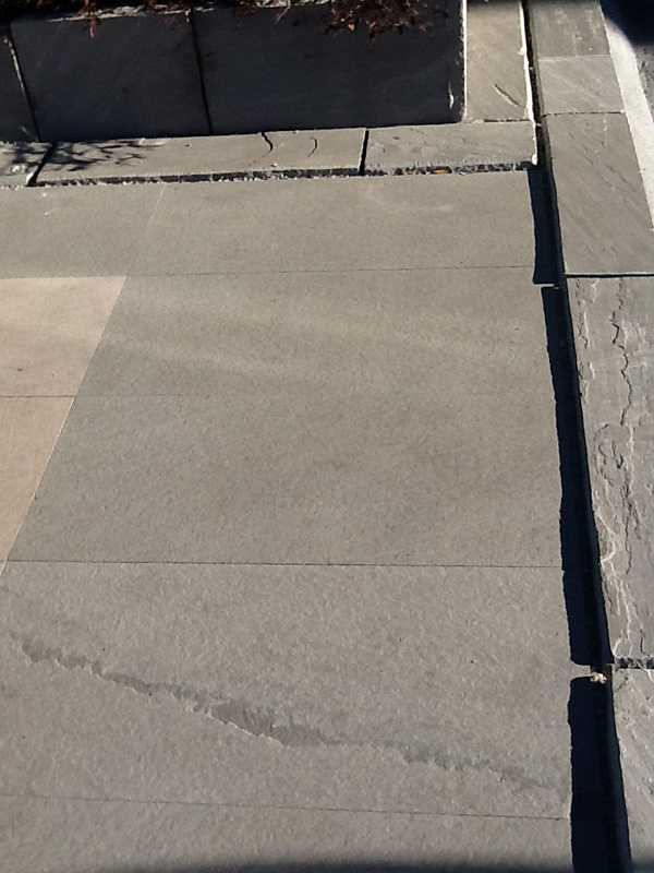 Free lenght pavement in Natural Braun Stone n°8