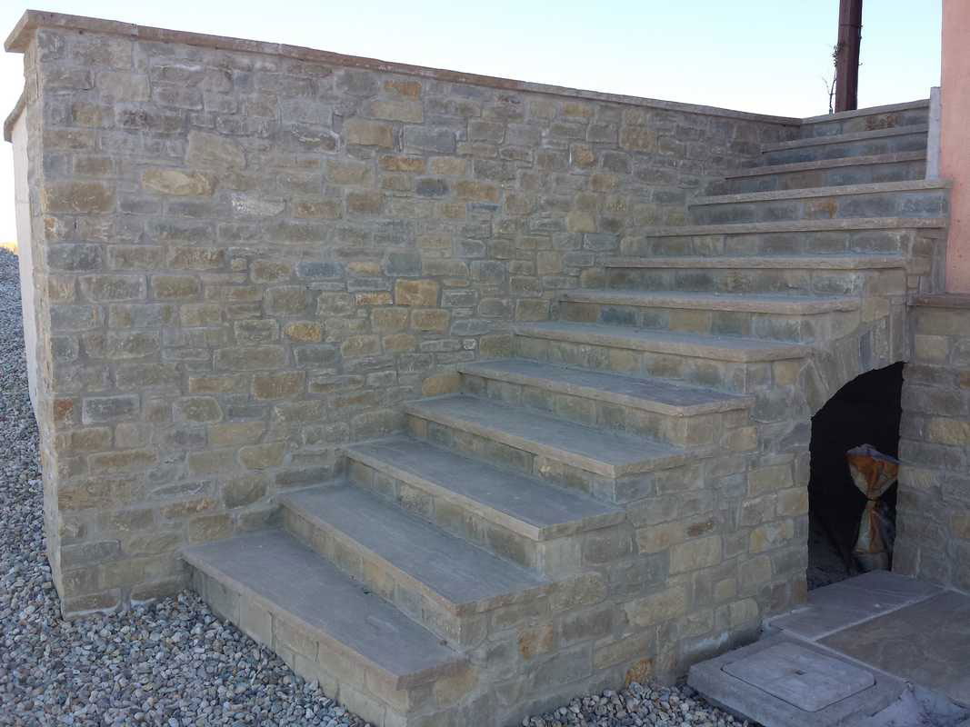 External stairs in Natural Langa’s Stone n°30