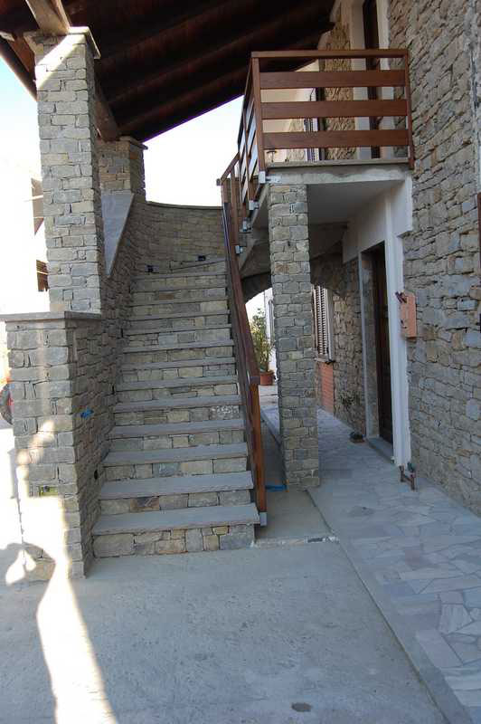 Natural stone stair cladding n°36