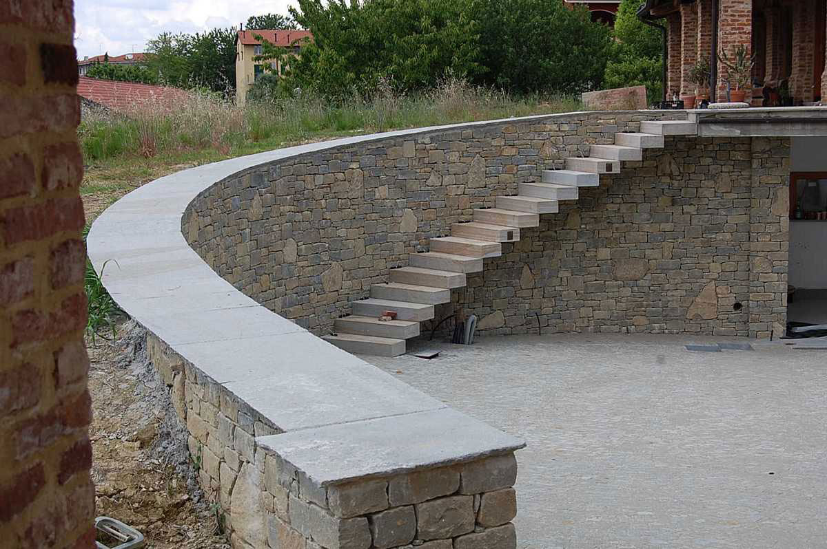 External stairs in Natural Luserna’s Stone n°27