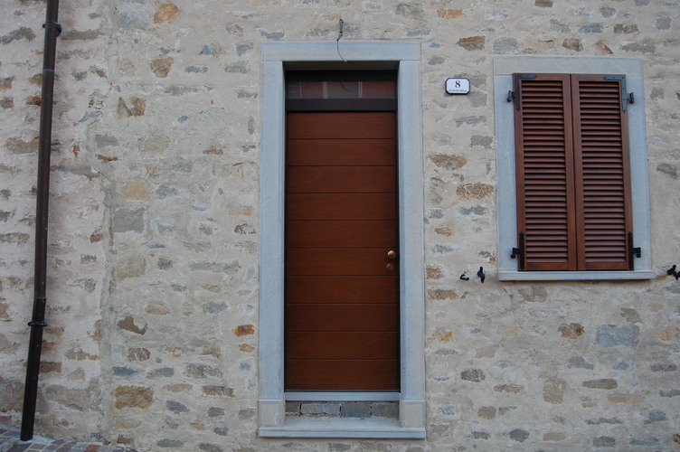004 Bordi Porte e Finestre