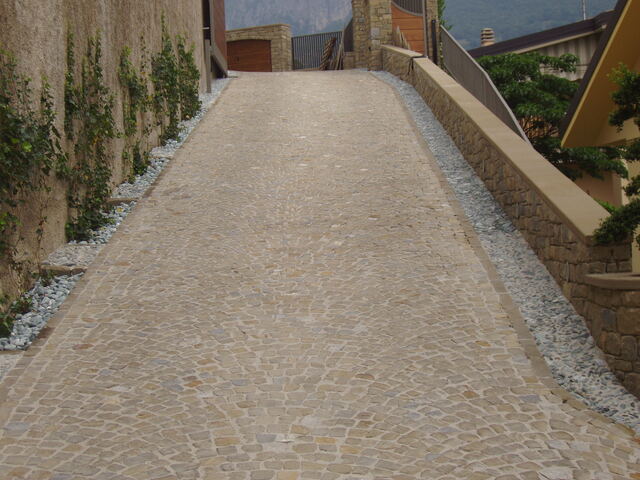 004 Langa Pavè