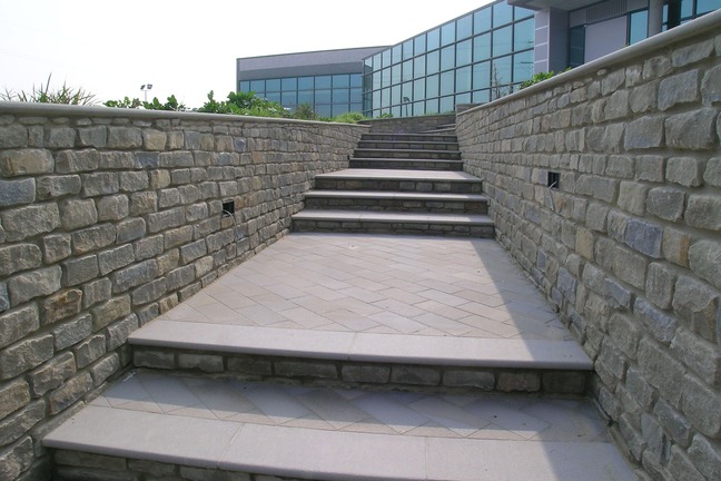 004 Muro in Pietra di Langa 03.jpg
