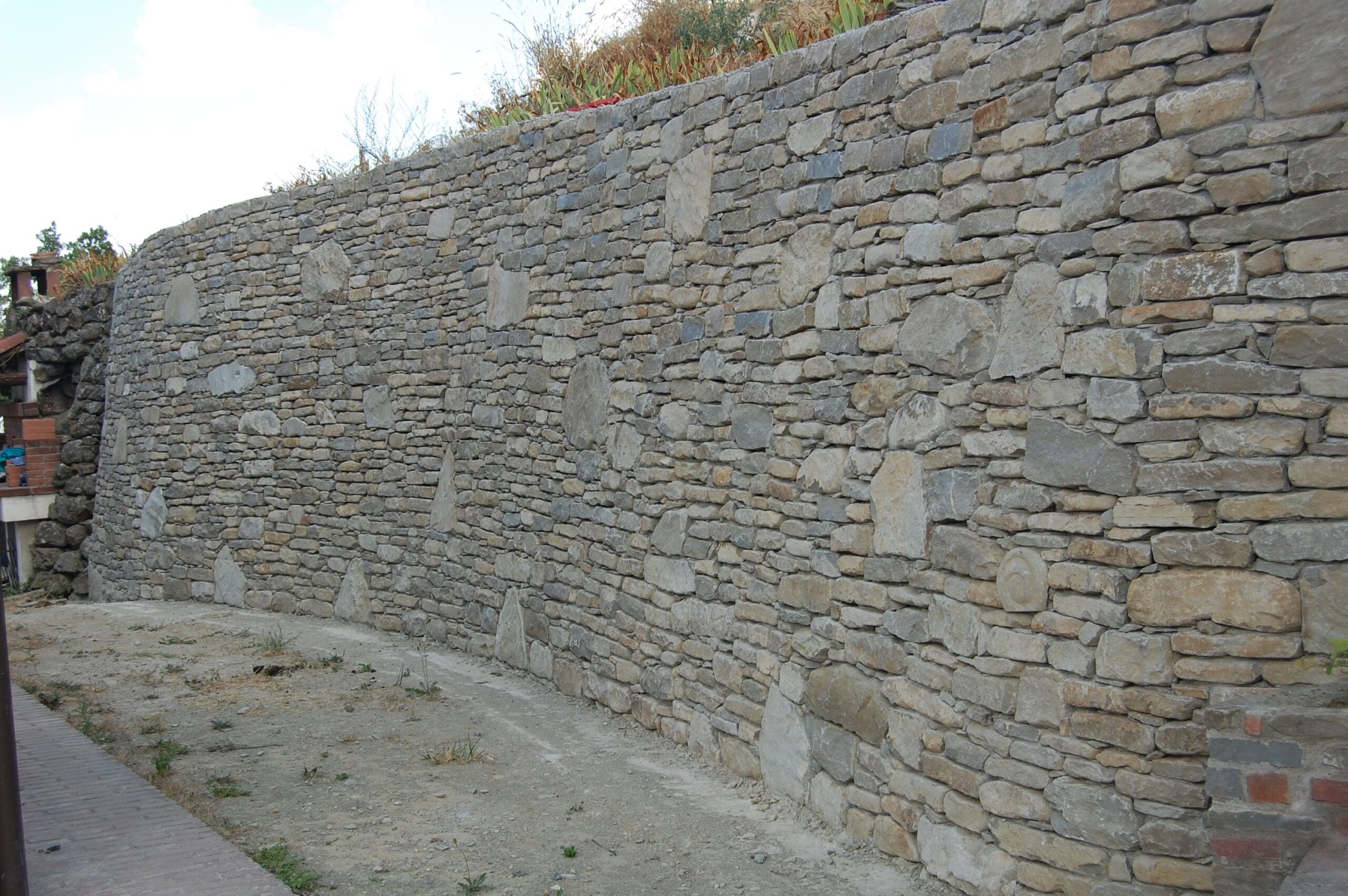 006 Muro in Pietra di Langa 04.jpg