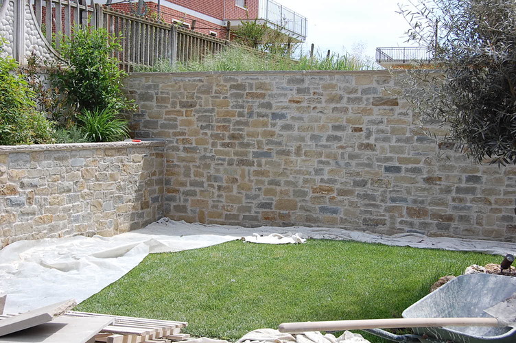 007 Muro in Pietra di Langa 02.jpg