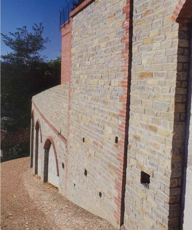 008 Muro in Pietra di Langa