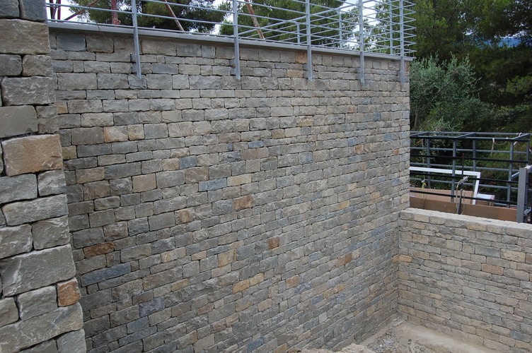011 Muro in Pietra di Langa