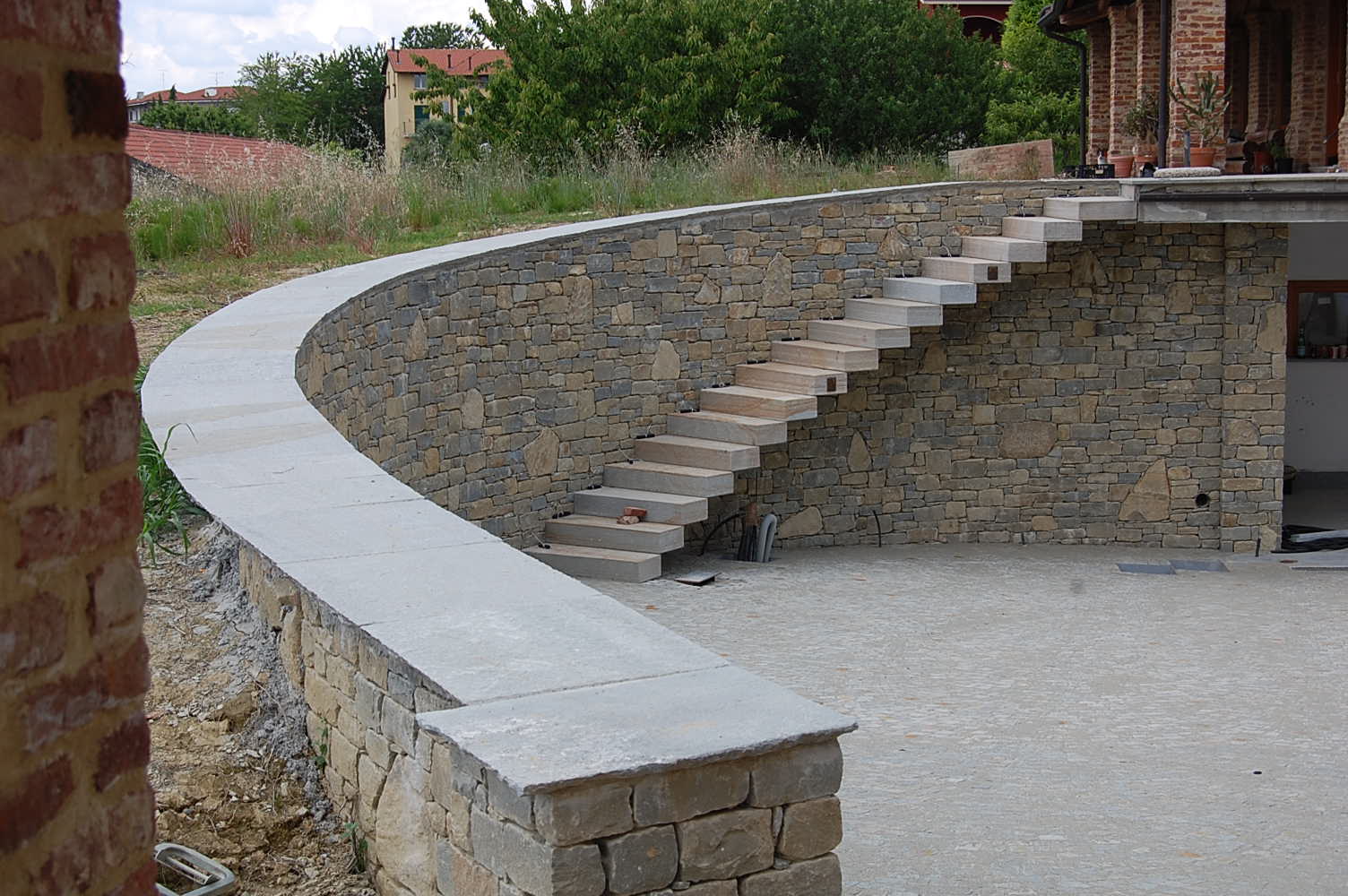 012 Scala Esterne in Pietra Naturale 03.JPG