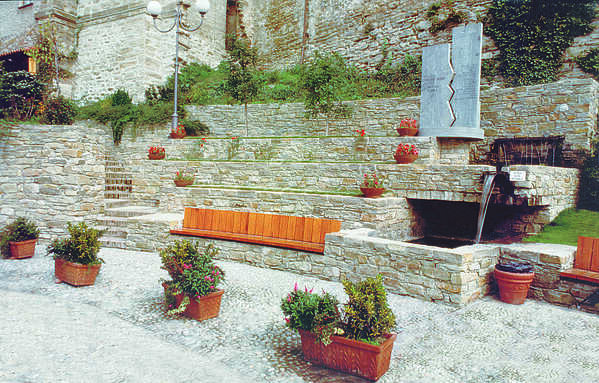 014 Muro in Pietra di Langa