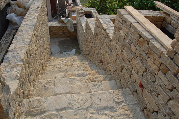 014 Scala Esterne in Pietra Naturale 02.jpg