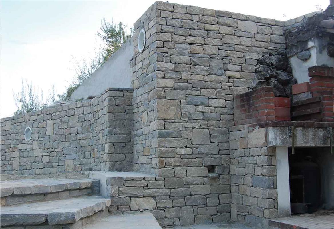 020 Muro in Pietra di Langa