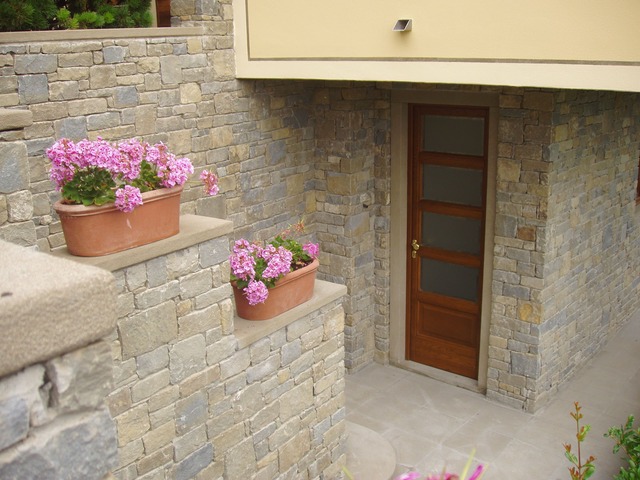 021 Casa in Pietra di Langa 02.jpg