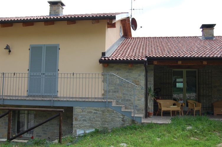 022 Casa in Pietra di Langa 09.jpg