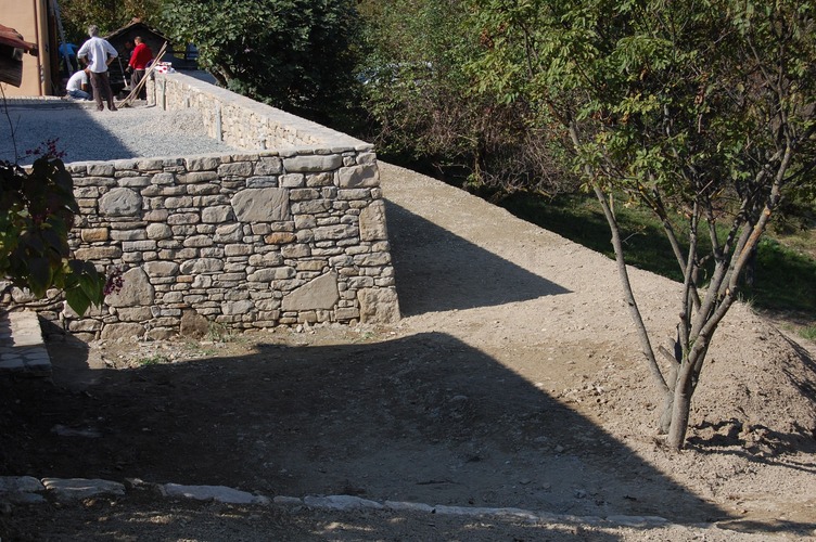 028 Muro in Pietra di Langa 04.jpg