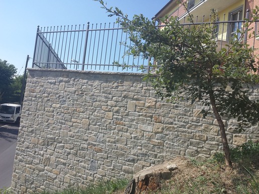 029 Muro in Pietra di Langa 04.jpg