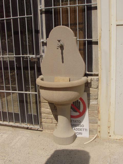 030 Fontane e Fioriere