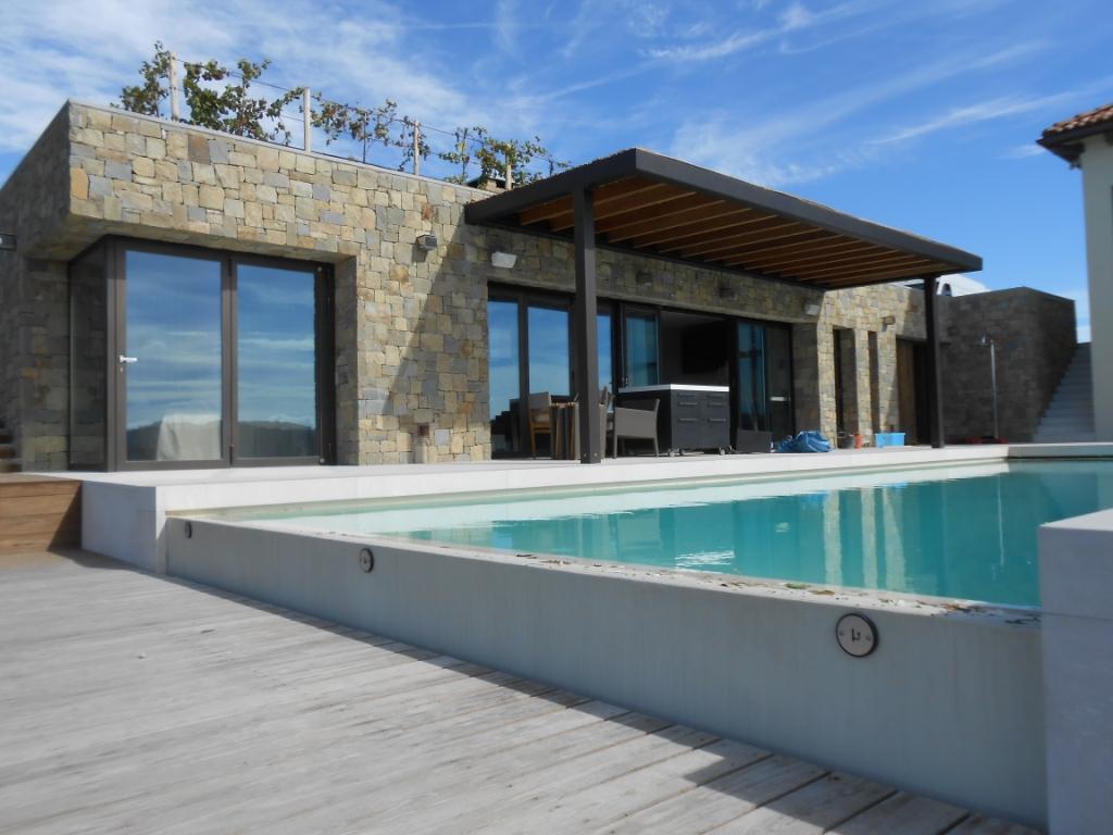 033 Casa in Pietra di Langa