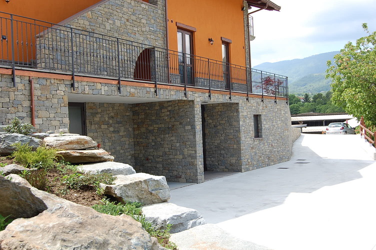 035 Casa in Pietra di Langa 15.jpg